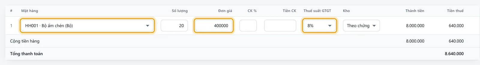 Dòng hàng chọn Bộ ấm chén từ danh mục, đơn giá 400.000 và thuế suất 8% tự điền