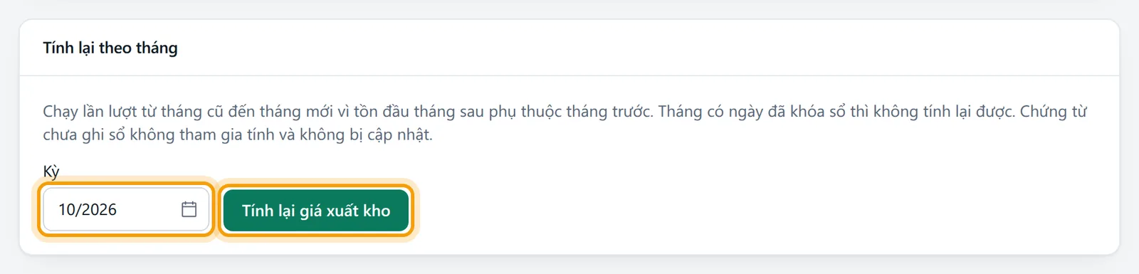 Khối Tính lại theo tháng đã chọn Tháng 10, nút Tính lại giá xuất kho được viền vàng